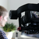 O Impacto das Produções Televisivas no Emprego: Uma Análise das Diferentes Áreas Envolvidas